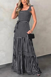 Gestreiftes Maxikleid mit Fliege und Gürtel